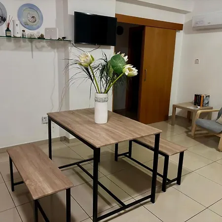 Vip On Makenzie לרנקה