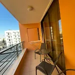Vip On Makenzie Apartment Larnaca